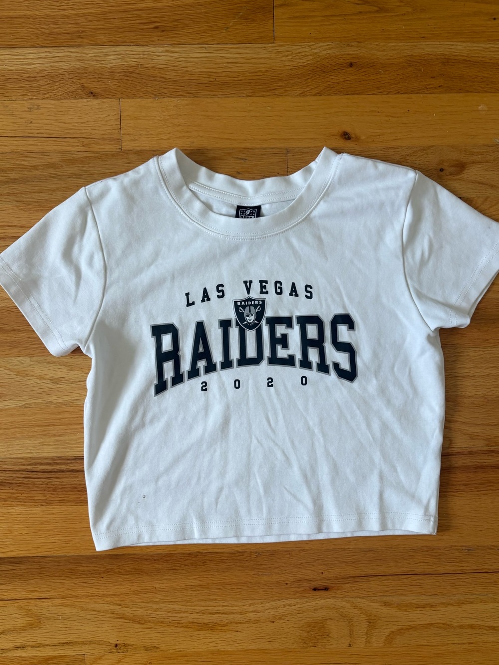 NFL football Las Vegas Raiders white crop top with logo size large